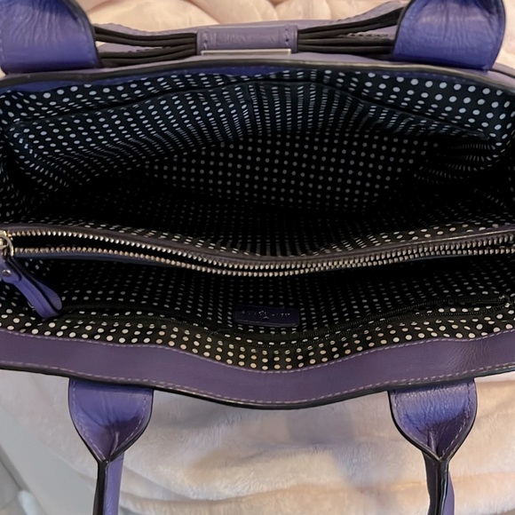 KATE SPADE- Purple Pebbled Leather Tote/Shoulderbag. Bow on Front Gold Detail - Picture 7 of 10